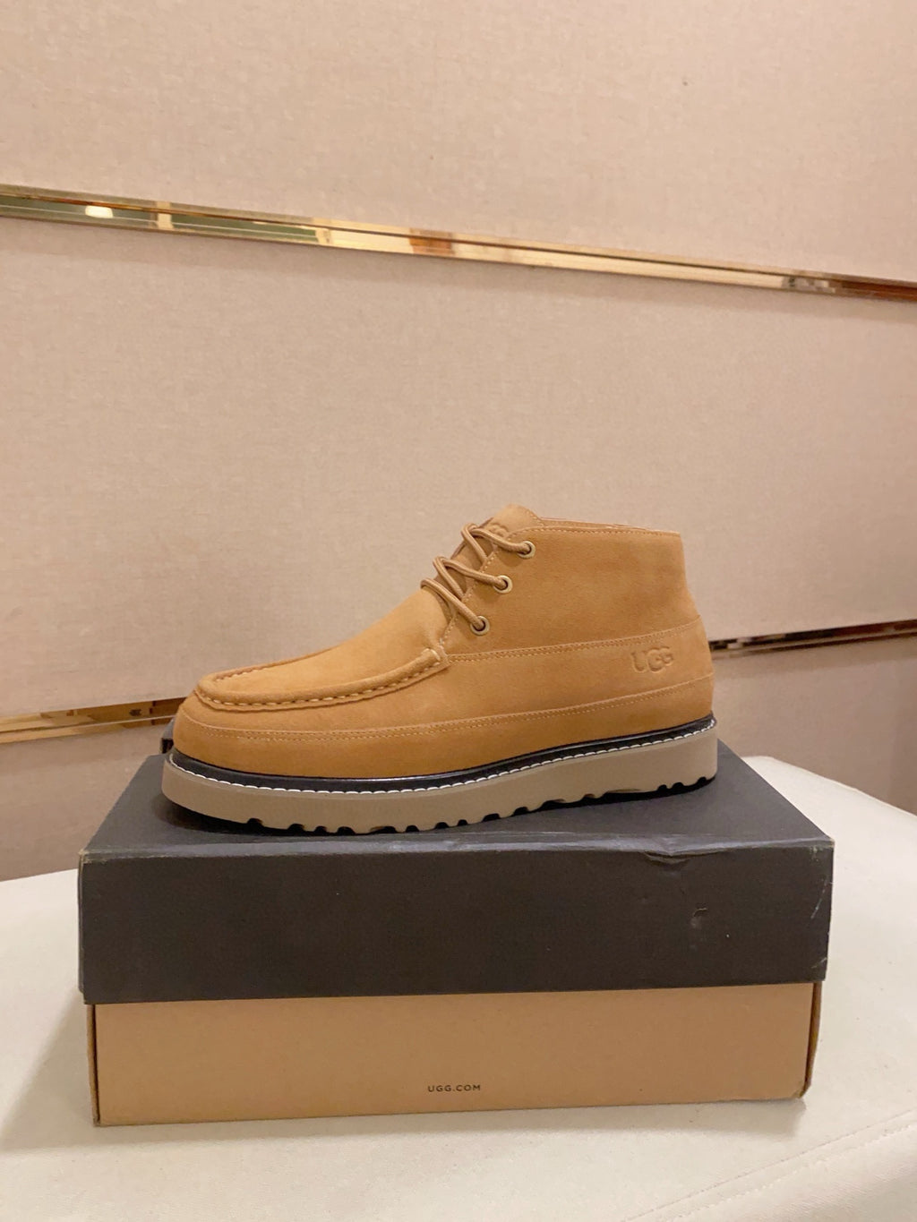 UGG Men's Chukka Lace-Up Boot — Sand