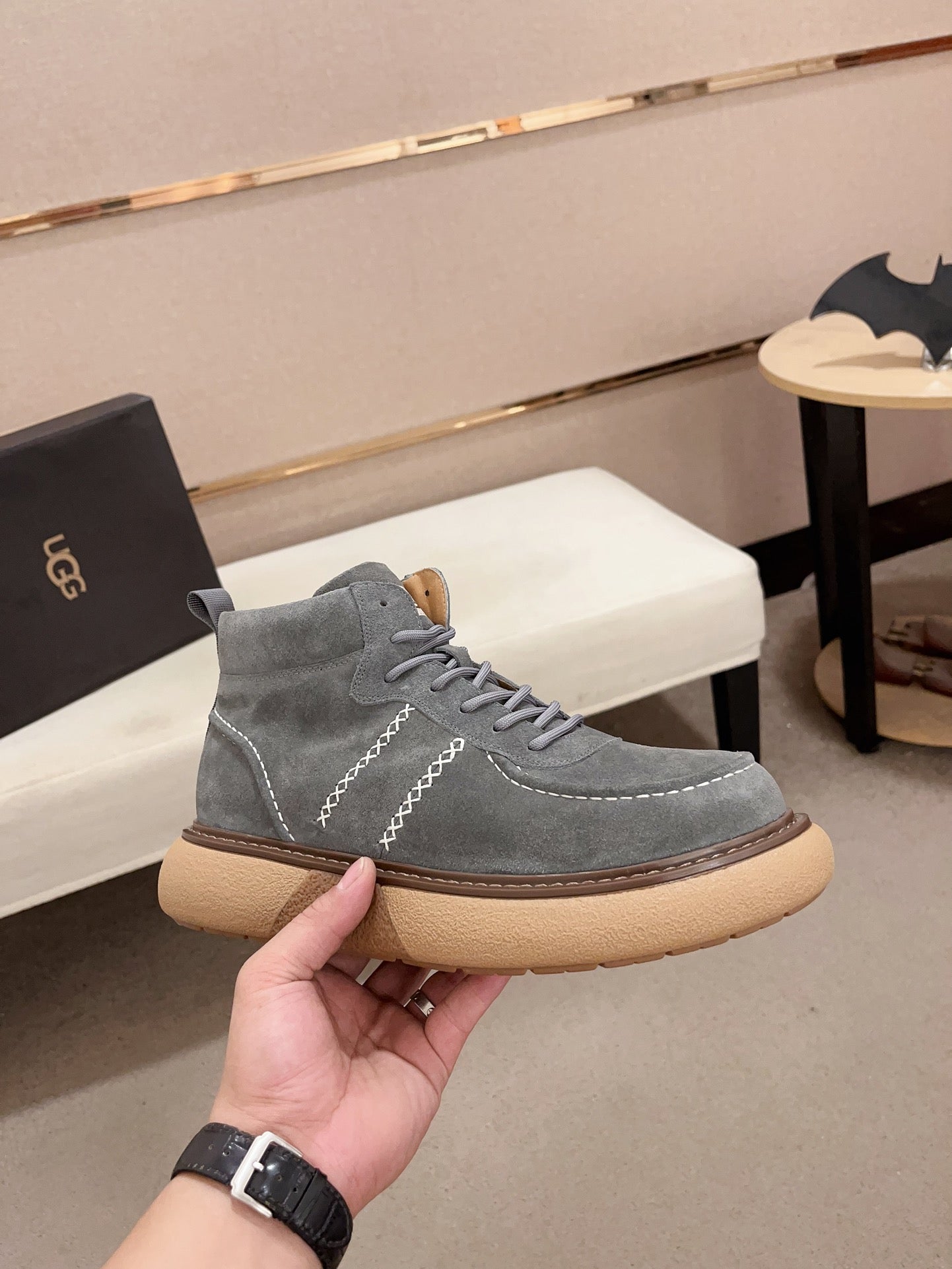 UGG Men's Chukka Lace-Up Boot — Grey Suede