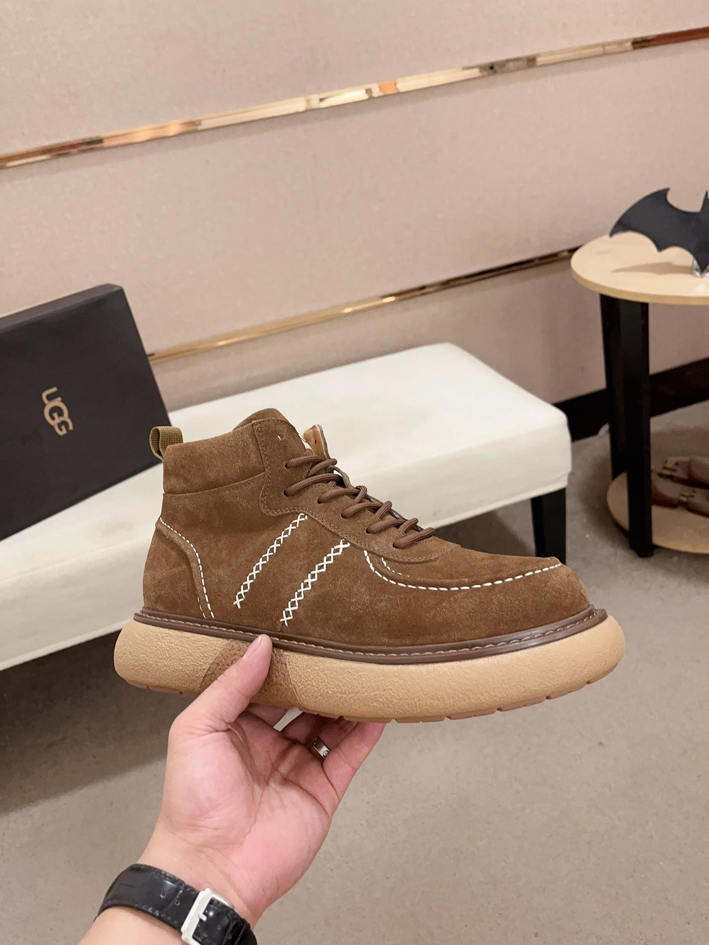 UGG Men's Chukka Lace-Up Boot — Tan Suede