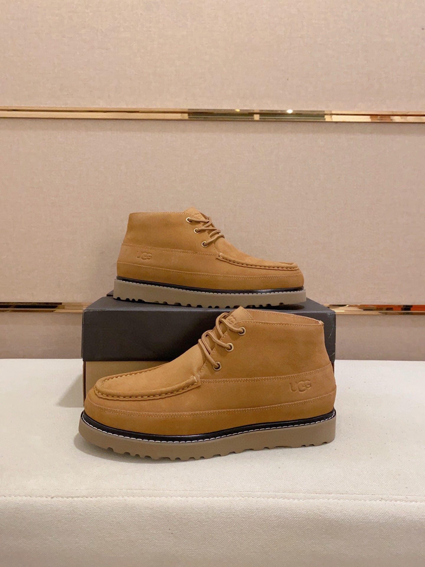 UGG Men's Chukka Lace-Up Boot — Sand